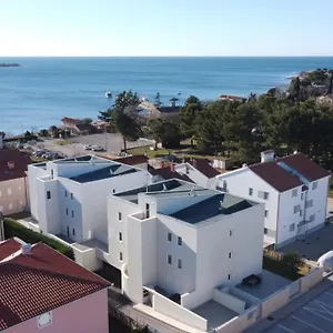 A&v Novigrad (Istria)