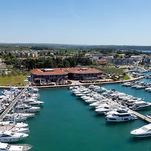 Boutique Nautica - & Wellness, Private Parking, Pet Friendly Novigrad (Istria)
